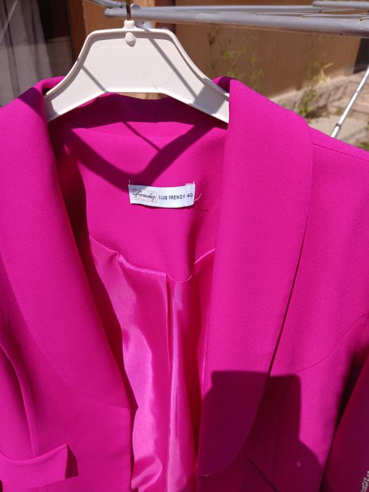 Compleu fucsia deosebit