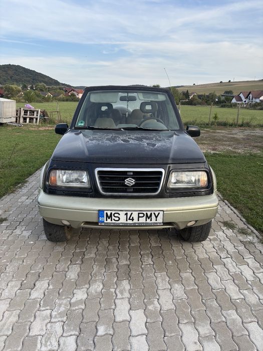 Vând Suzuki  Vitara 2l
