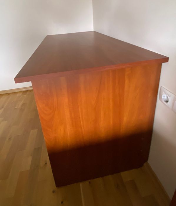 Бюро за детска стая