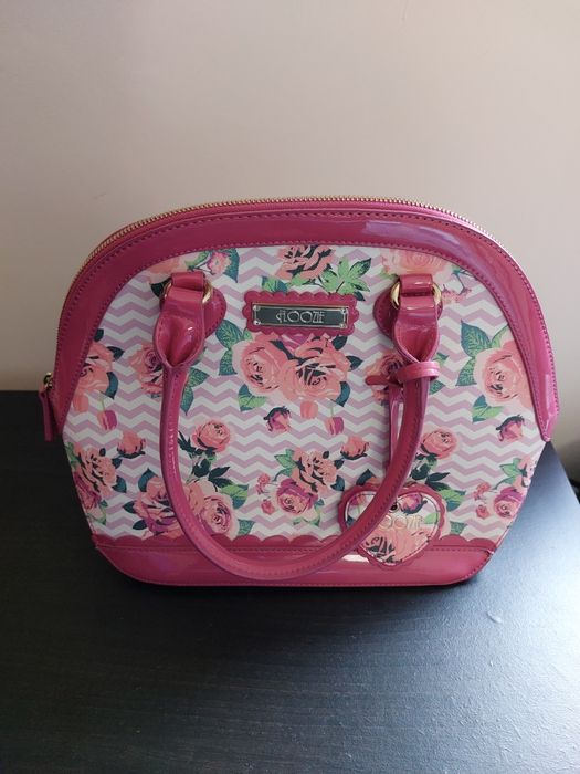 Продавам дамска чанта