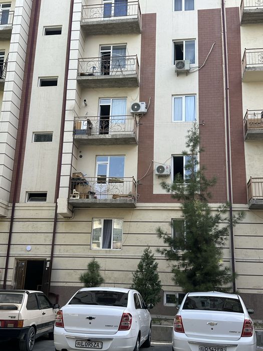 Сотилади 2 Хоналик Квартира Супер Бамда