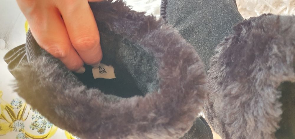 Ghetute tip UGG imblanite 28