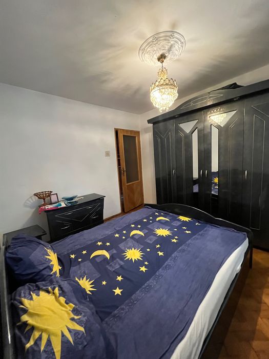 De vanzare - Apartament 3 camere si balcon spatios, decomodat - zona Lipovei