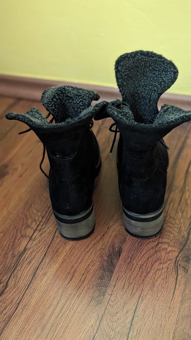 Ghete piele intoarsa 38