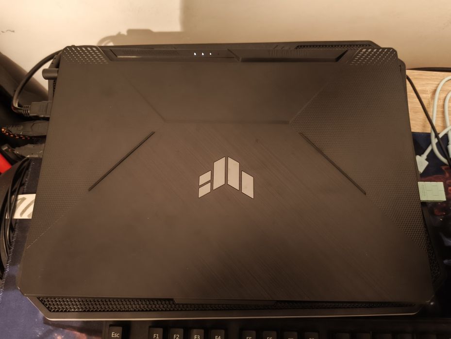 Продам игровой ноутбук Asus tuf a15