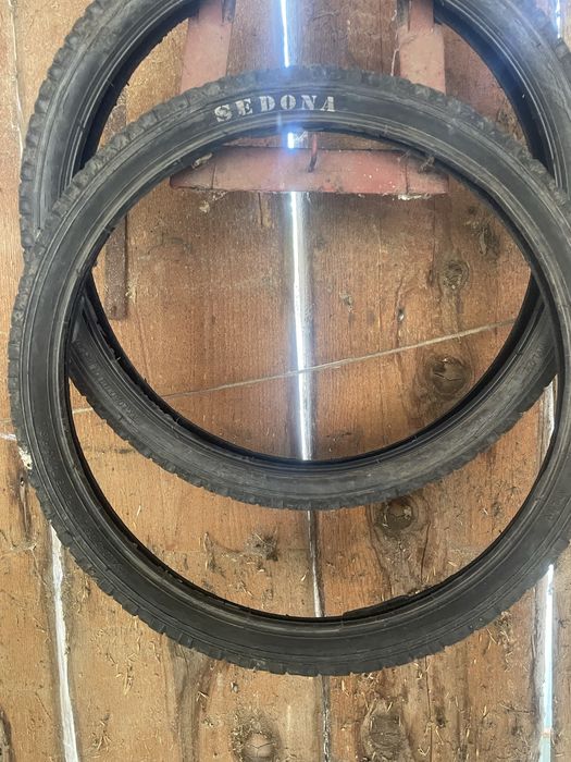 Cauciuc de bicicleta cu marimea de 20•2.126