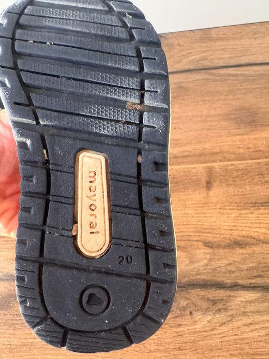 Маратонки и пантофи Mayoral, Hm, Beko 20 номер