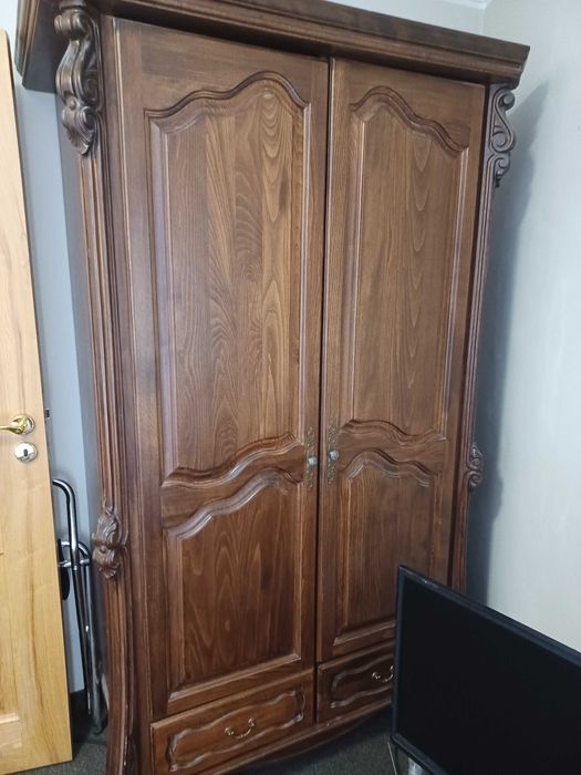 Продавам гардероб