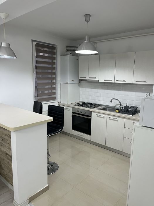 Închiriez garsonieră – Florești, zona centrală
