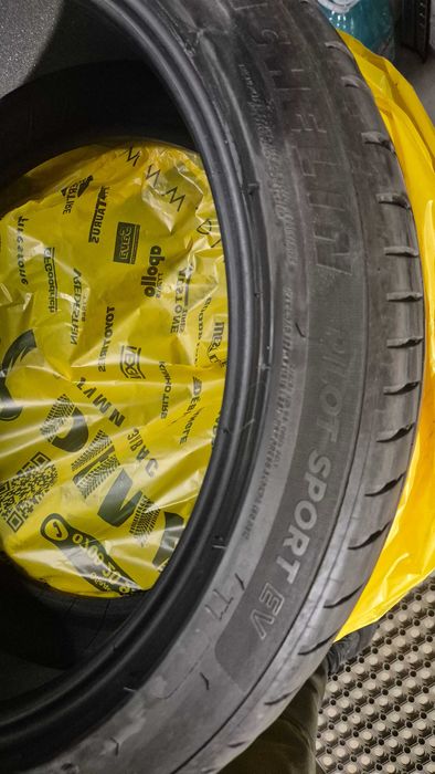 4 летни гуми Mishelin pilot sport ev 255/40/20 запазени!