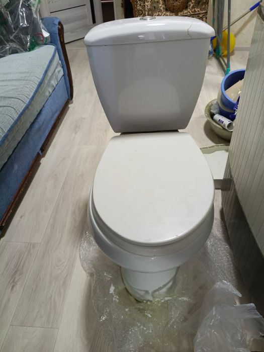 Продам б/у унитаз