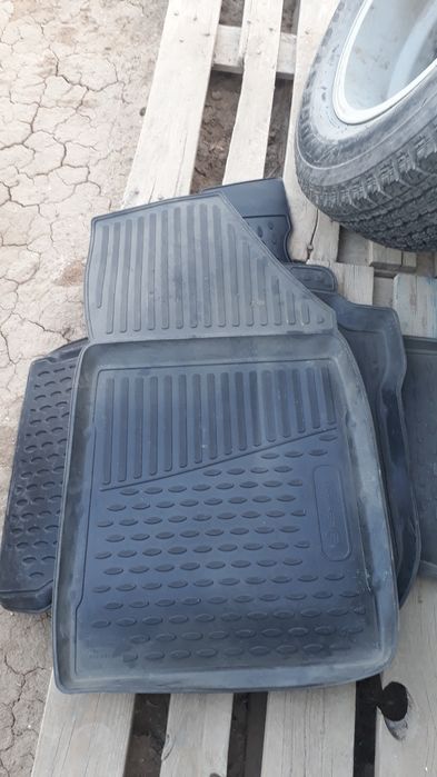 Полики автомобильные