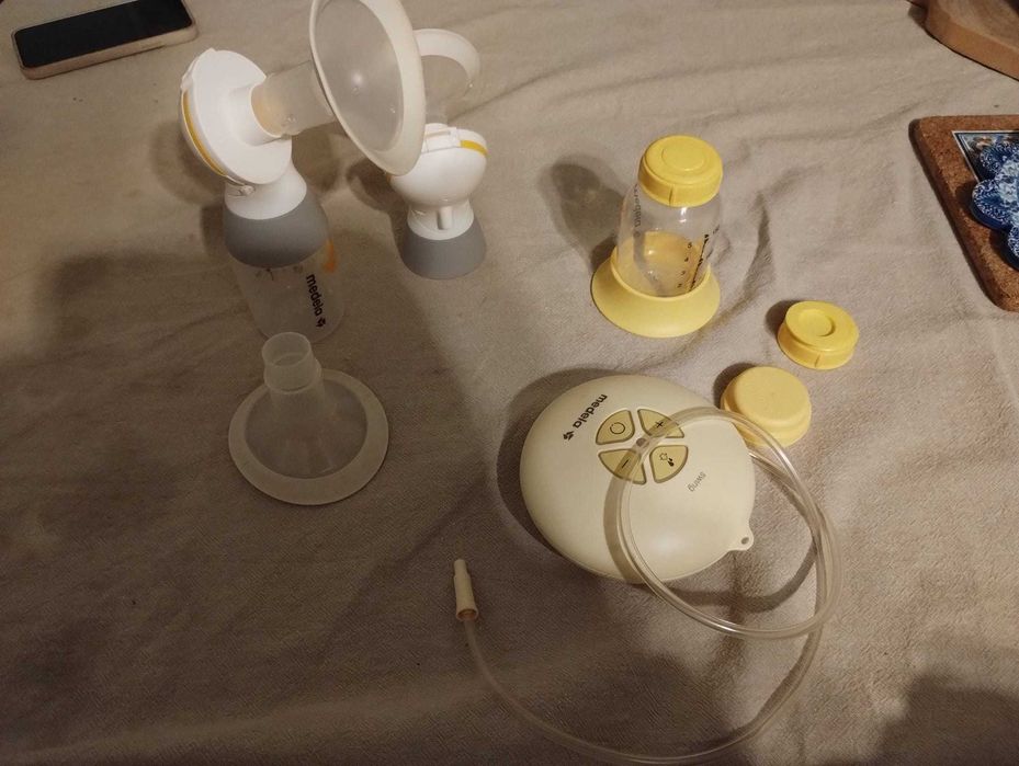 Електрическата двуфазна помпа за кърма Medela Swing е реставрирана