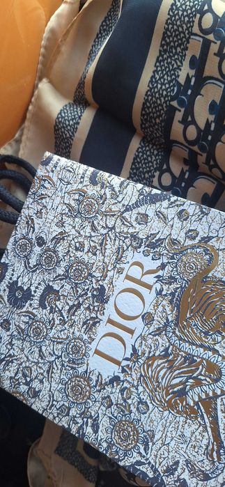 Esarfa Dior Articol nou !!