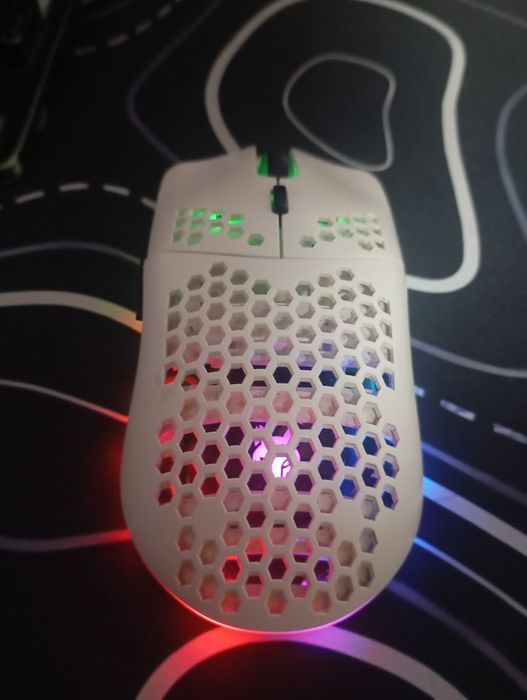 Продам мышку игровую