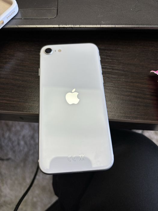 Iphone se 128gb 77% акб