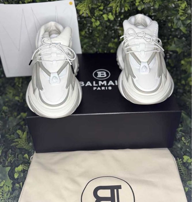 Vand Balmain unicorn White noi, cu cutie. Marimi de la 38 la 46.