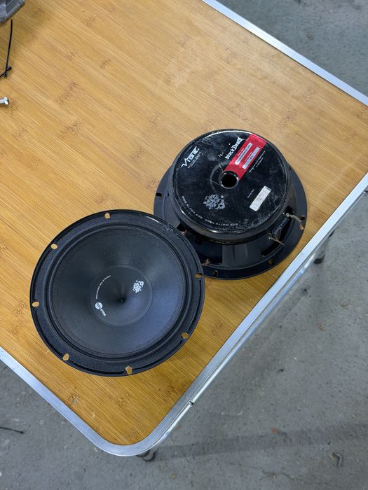 Vand boxe,amplificaoare, subwoofer, etc