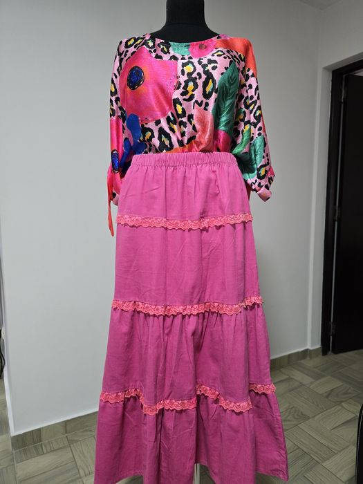 Fusta fucsia din raiat, model cu volane, bumbac premium;