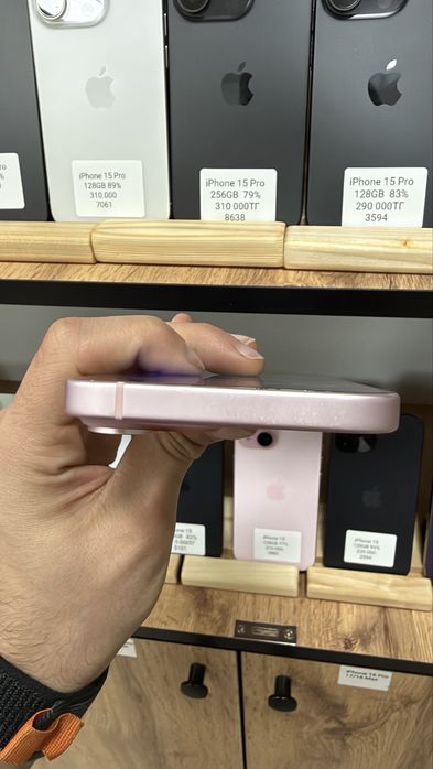 iPhone 15 128 GB