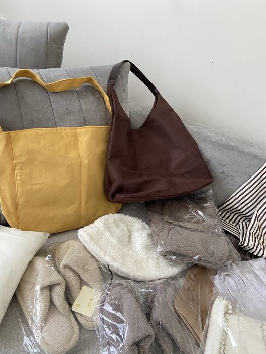 Продам срочно Костюмы двойки