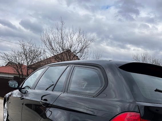 Eladó BMW e91 318i 2010