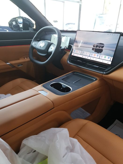 Dong Feng ep008 Restyling. 2025 hybrid