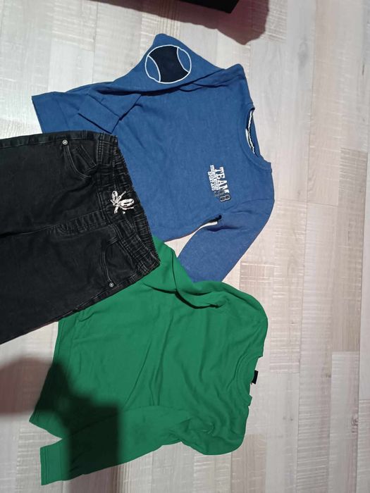 Дънки и пуловери