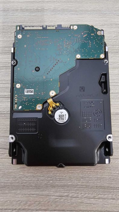 Hard Disk Toshiba MG08SACA16TE de 16TB Surveillance/Enterprise/Server/NAS 7200RPM