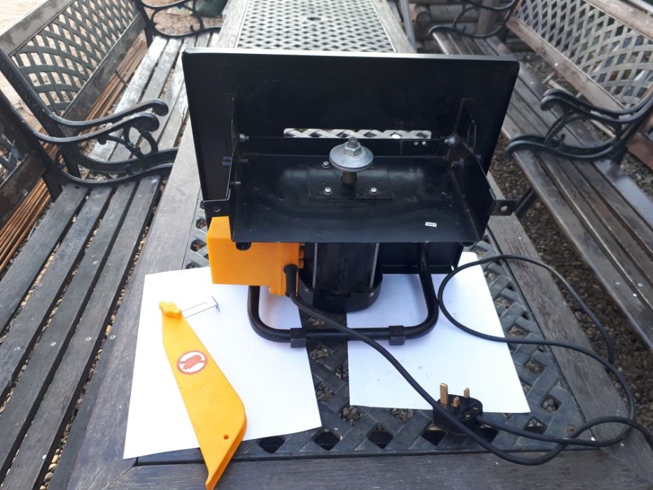 vand masina taiat gresie