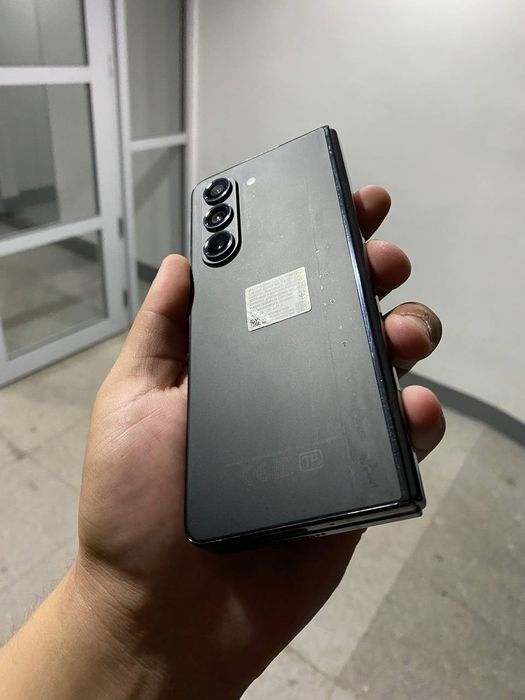 Samsung Z Fold 5