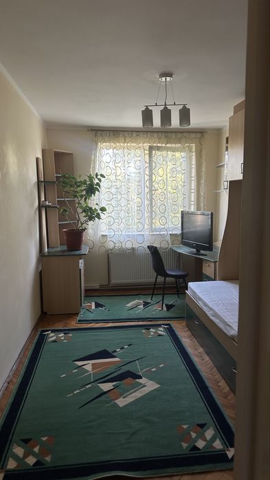 Apartament 3 camere zona FSEGA