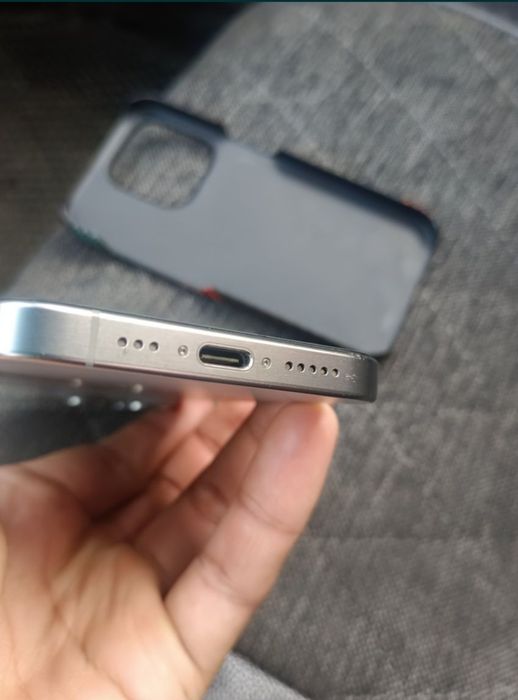 Iphone 15 Pro 128/89 icloud