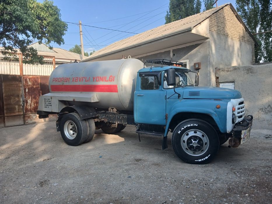 Zil 130 gazavoz sotiladi
