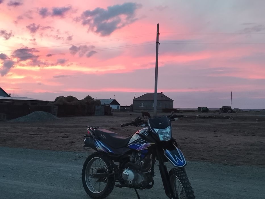 Yaqi Tornado 250cc