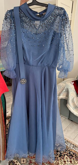 Шикарное вечернее платье