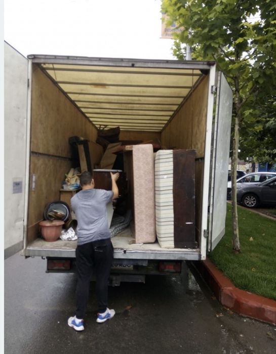 Oferim servicii complete de debarasări mobilier vechi moloz deșeuri