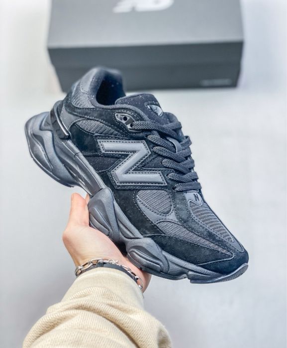 New Balance 9060 - Triple Black