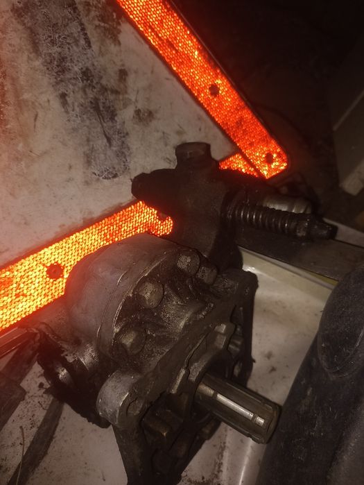 Продам запчасти на  ЗИЛ 130