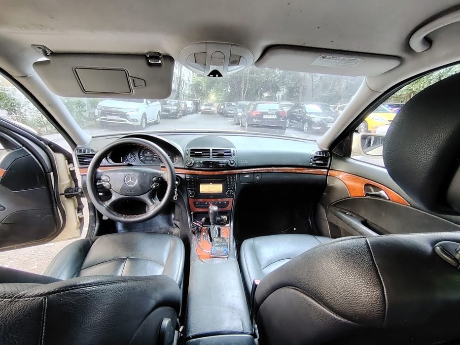 MERCEDES-BENZ E-Class 2009 — imagine 4