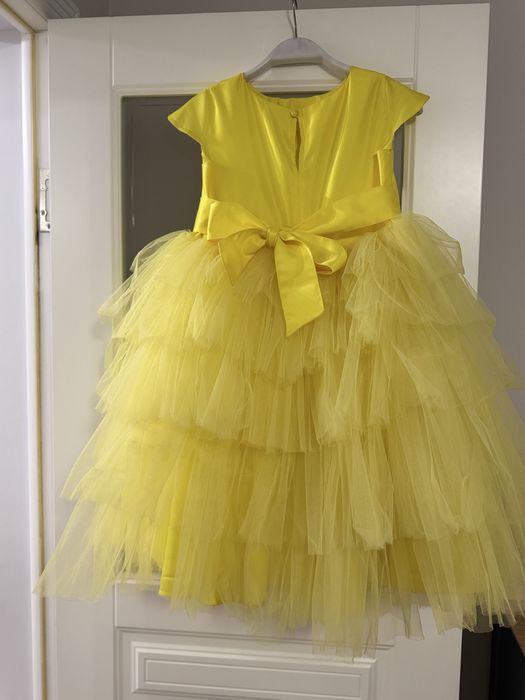 Продам нарядное плате