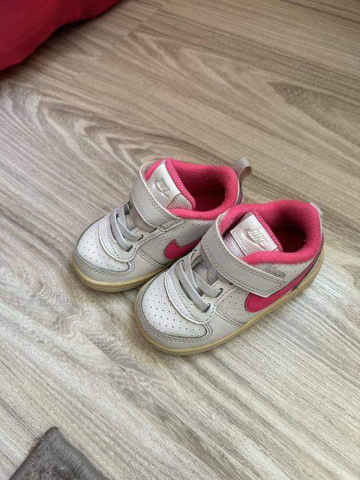 Обувки за деца