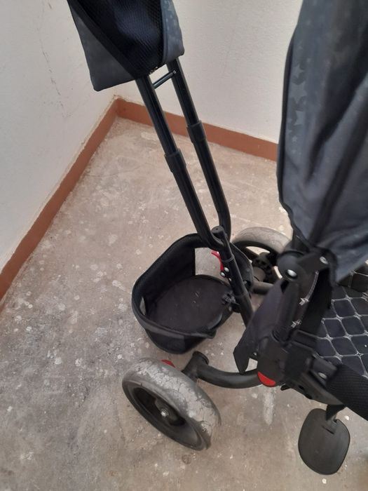 Vand tricicleta stare buna