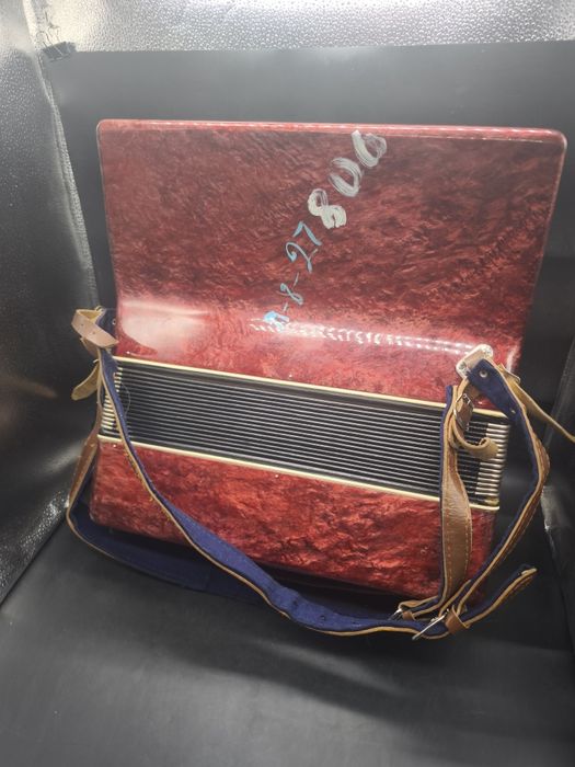 Аккордеон советский