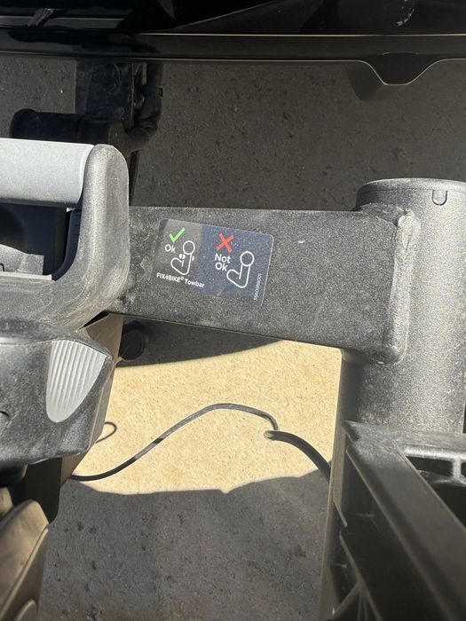 Багажник за 4 велосипеда за теглич. Thule Fix4bike.