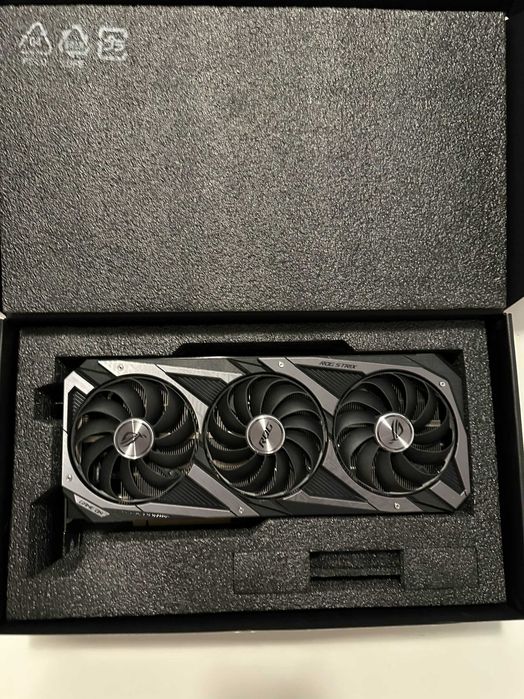 ASUS ROG Strix GeForce RTX 3070 Ti OC 8GB GDDR6X – перфектно състояние, с кутия
