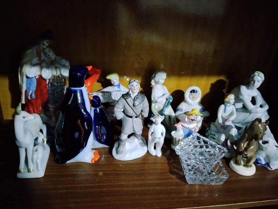 Продам фарфоровые статуэтки советского периода