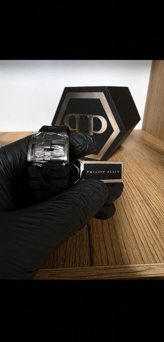 Часовник Phillip Plein нов оригинален