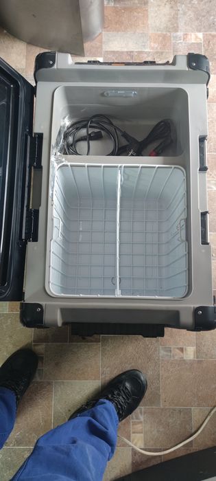 Frigider auto 12 V / 24 V.