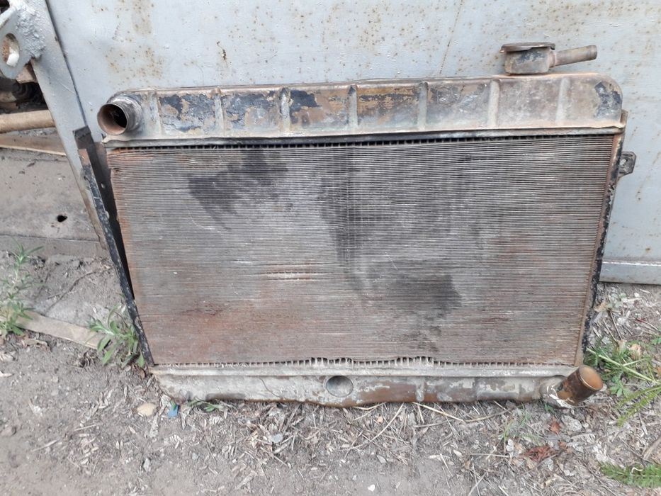 Продам радиатор латунный с нивы